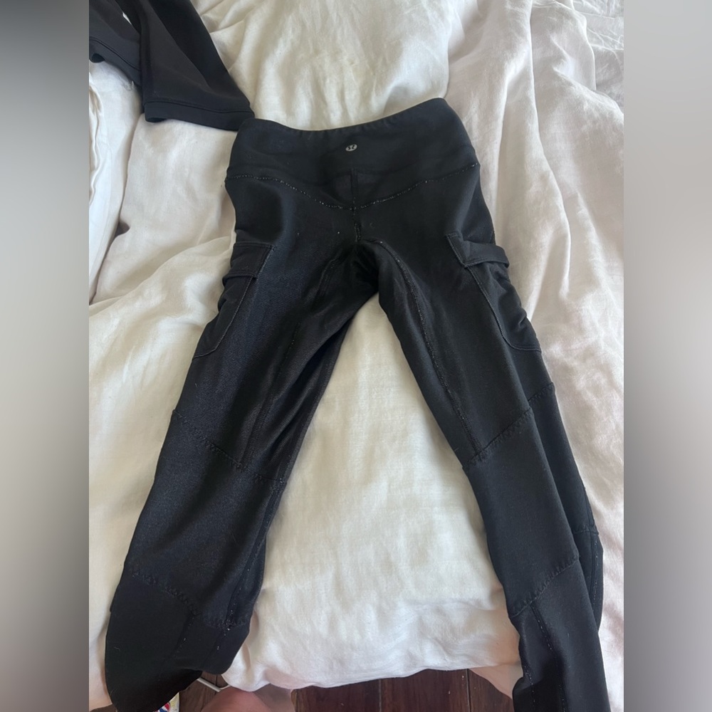 Lululemon workout pants.